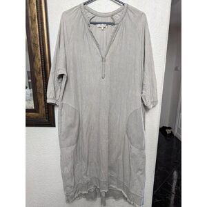 THE GREAT. Relax fits V neck dress size 0